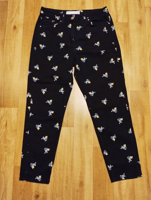 Mom jeans - spodnie damskie