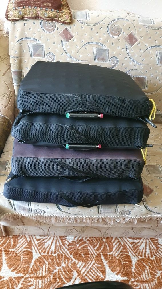 Противопролежневі подушки Roho Star Varilite.Розміри в описі