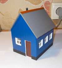 Синий домик из картона