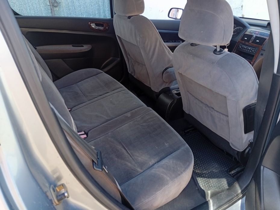 Peugeot 307 um 1.6 a gasolina 2002 aceito troca