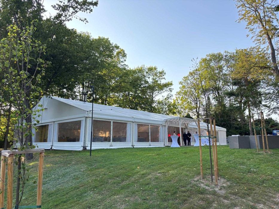 Wynajem namiotów imprezowych i hal z wyposażeniem – wesela, eventy