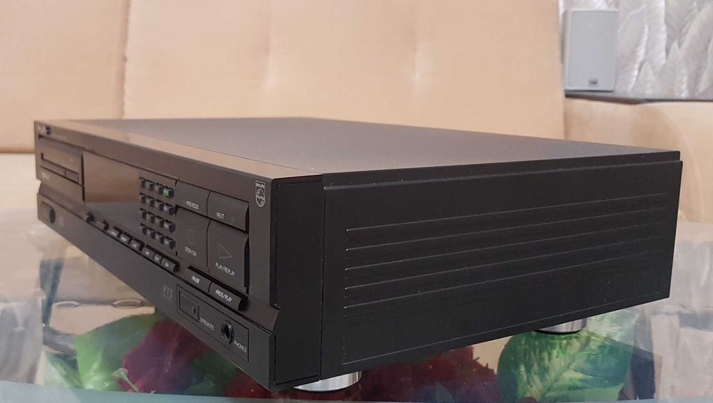 Проигрыватель CD Philips CD-820+пульт ДУ made in Belgium