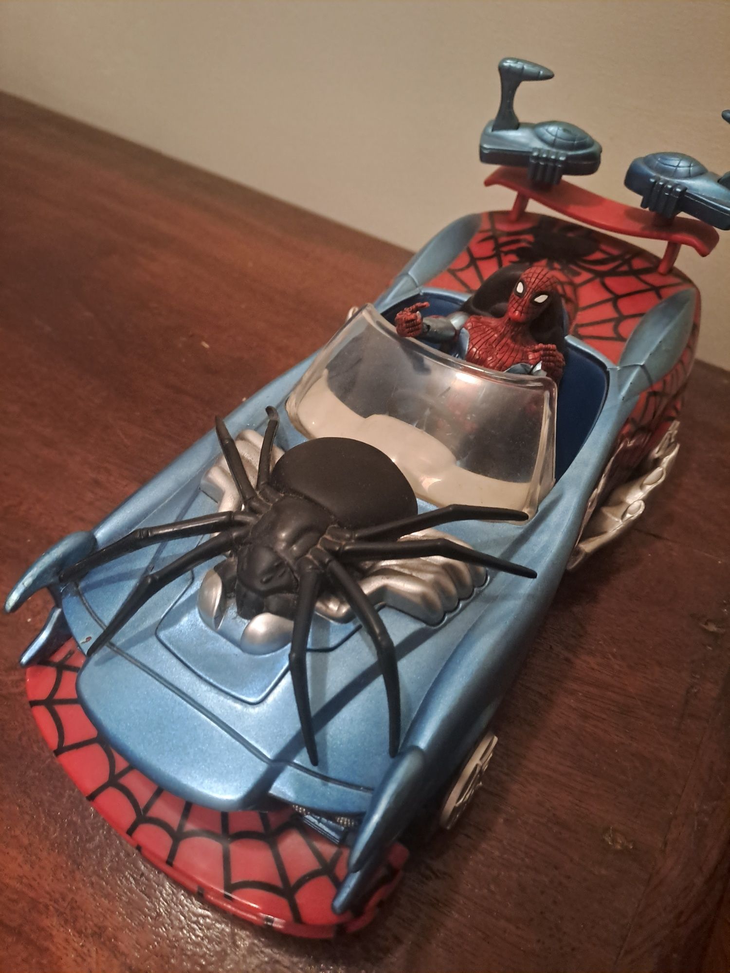 Carro + Boneco Homem Aranha