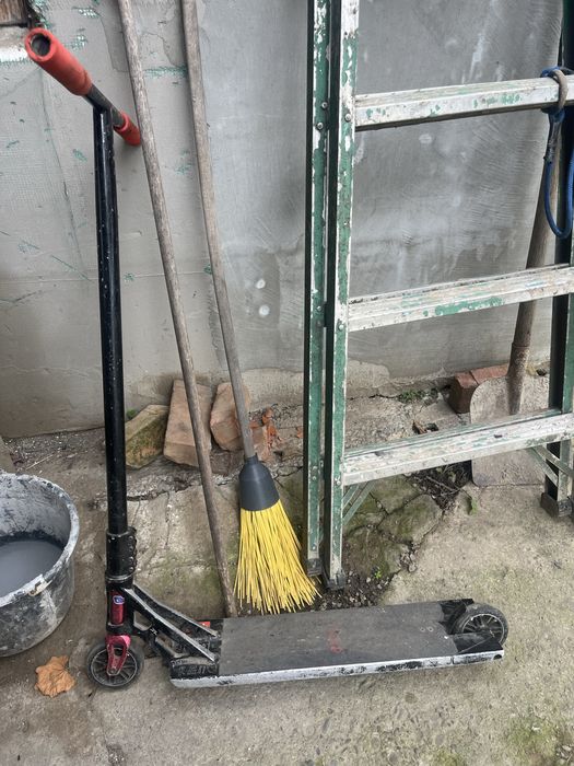 самокат компліт б/у (продаю тому що уже не катаюсь)