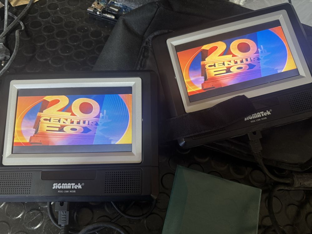 Ecrans 2X LCD  com DVD completo SIGMATEK PDX-1300 Noir Viatura