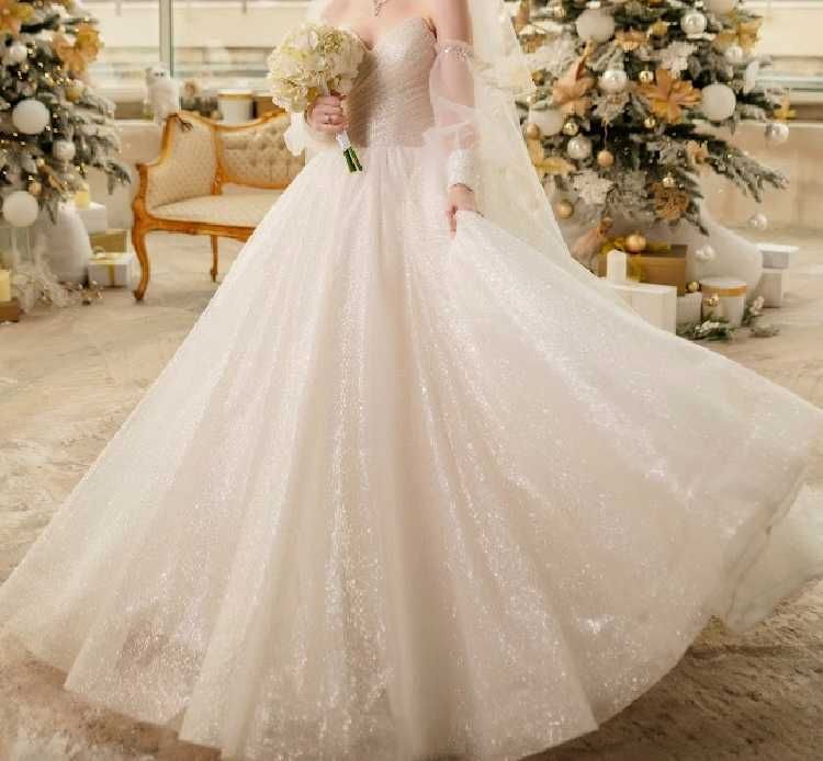 Продам Весільню сукню