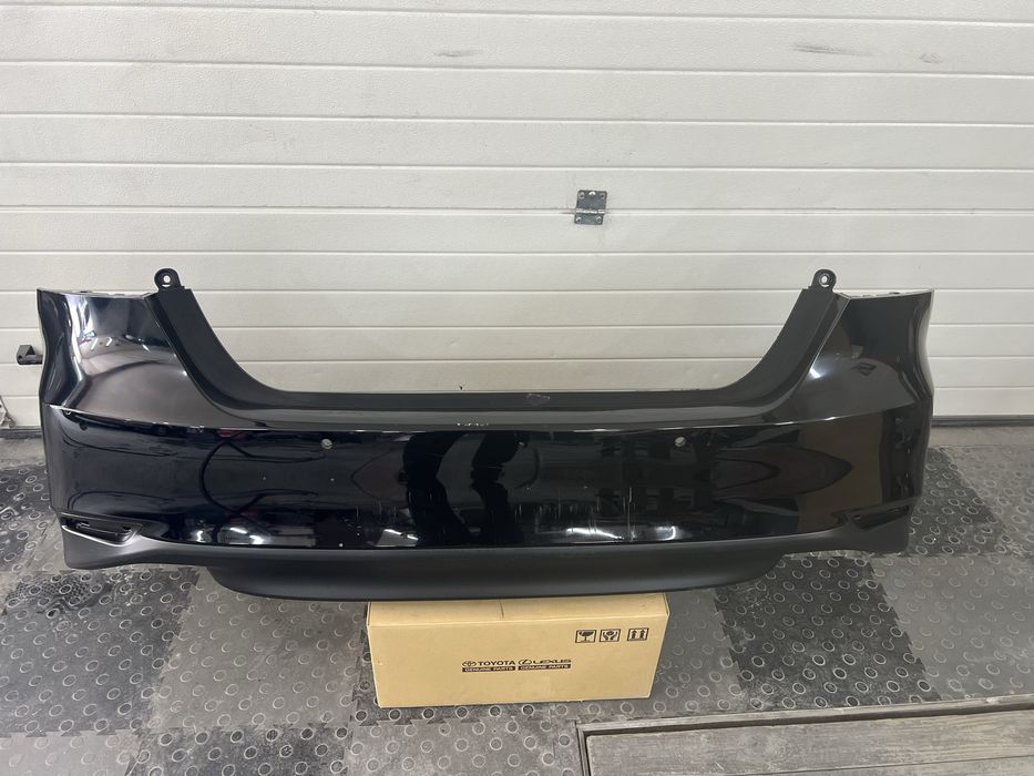Бампер задний бу Toyota Camry 70