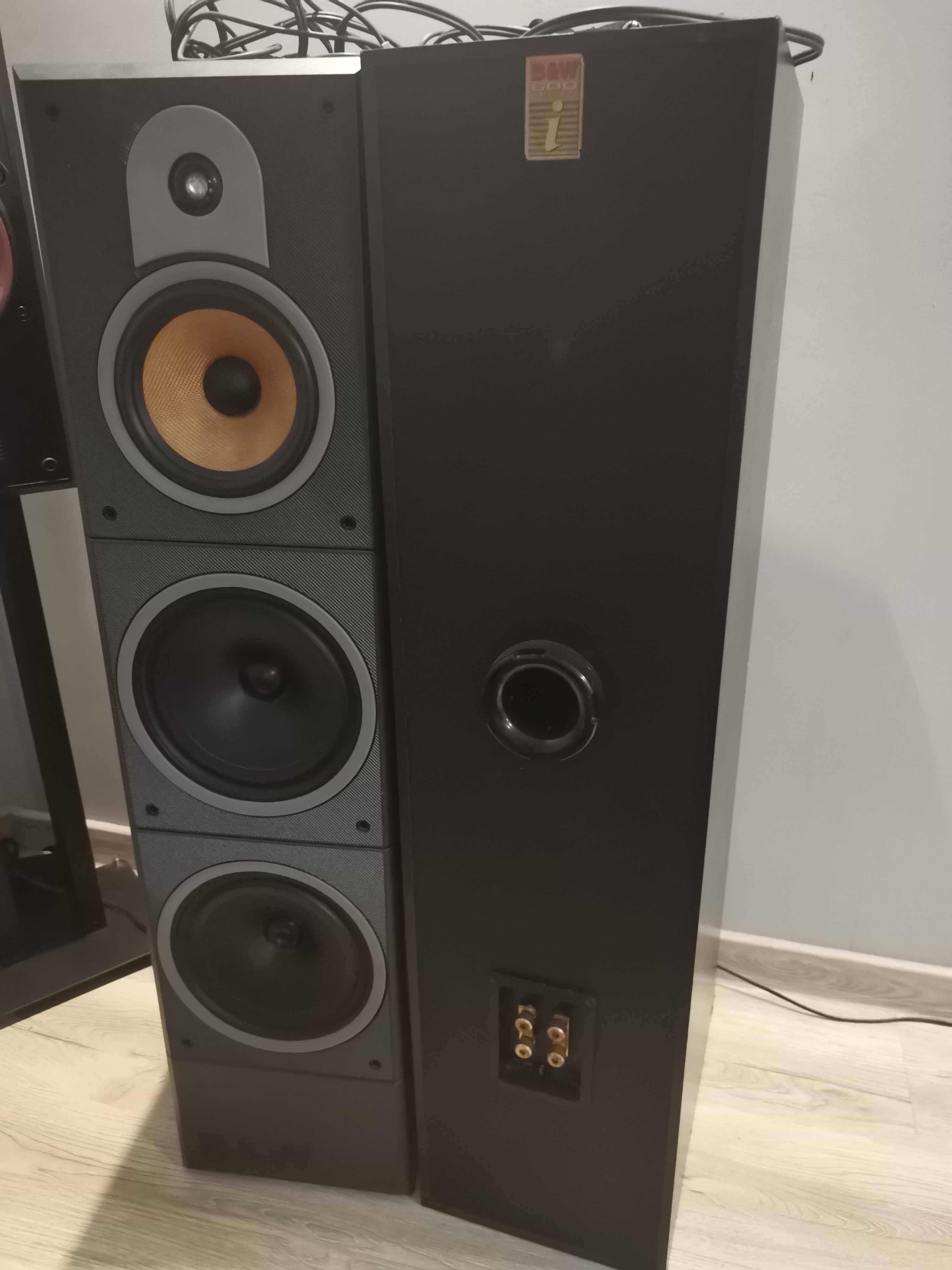 Kolumny stereo B&W  DM640