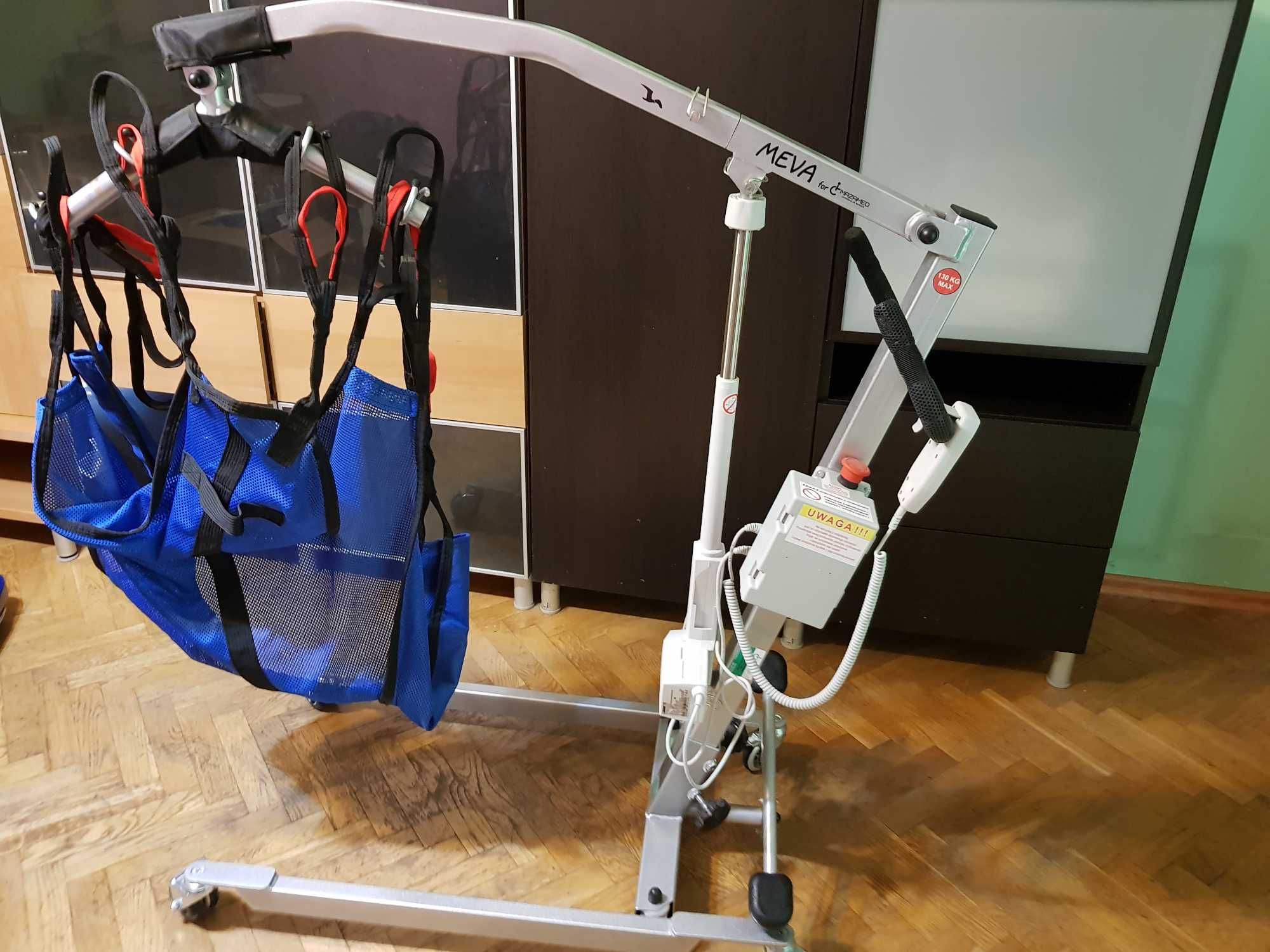 podnośnik elektryczny osoba niepełnosprawna  MEVA