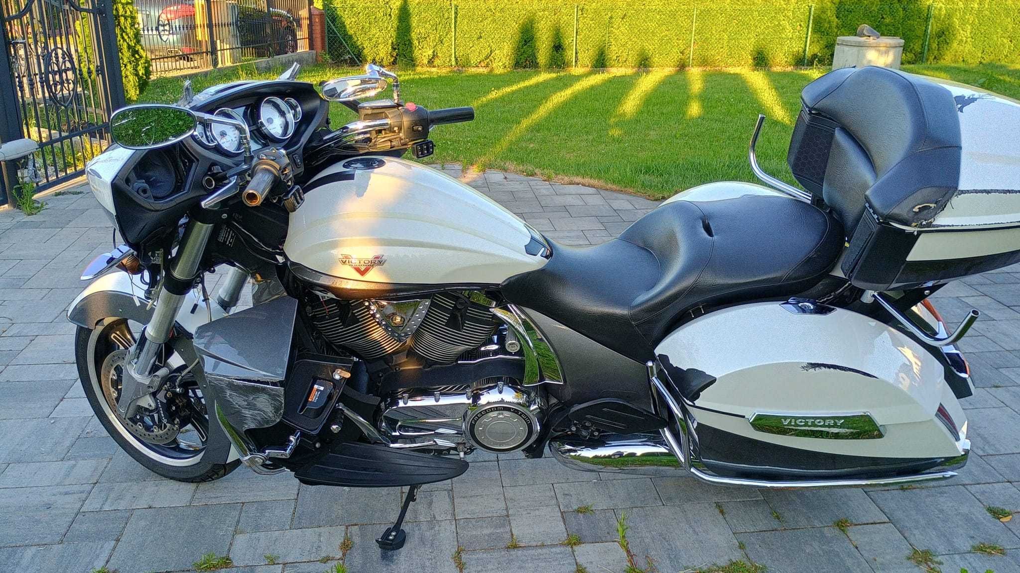 VICTORY CROSS COUNTRY 1700 radio abs electra indian