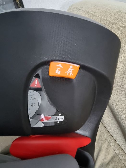 Cadeira Chico com isofix 15-36 kg