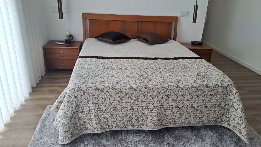 Cama de casal com colchão