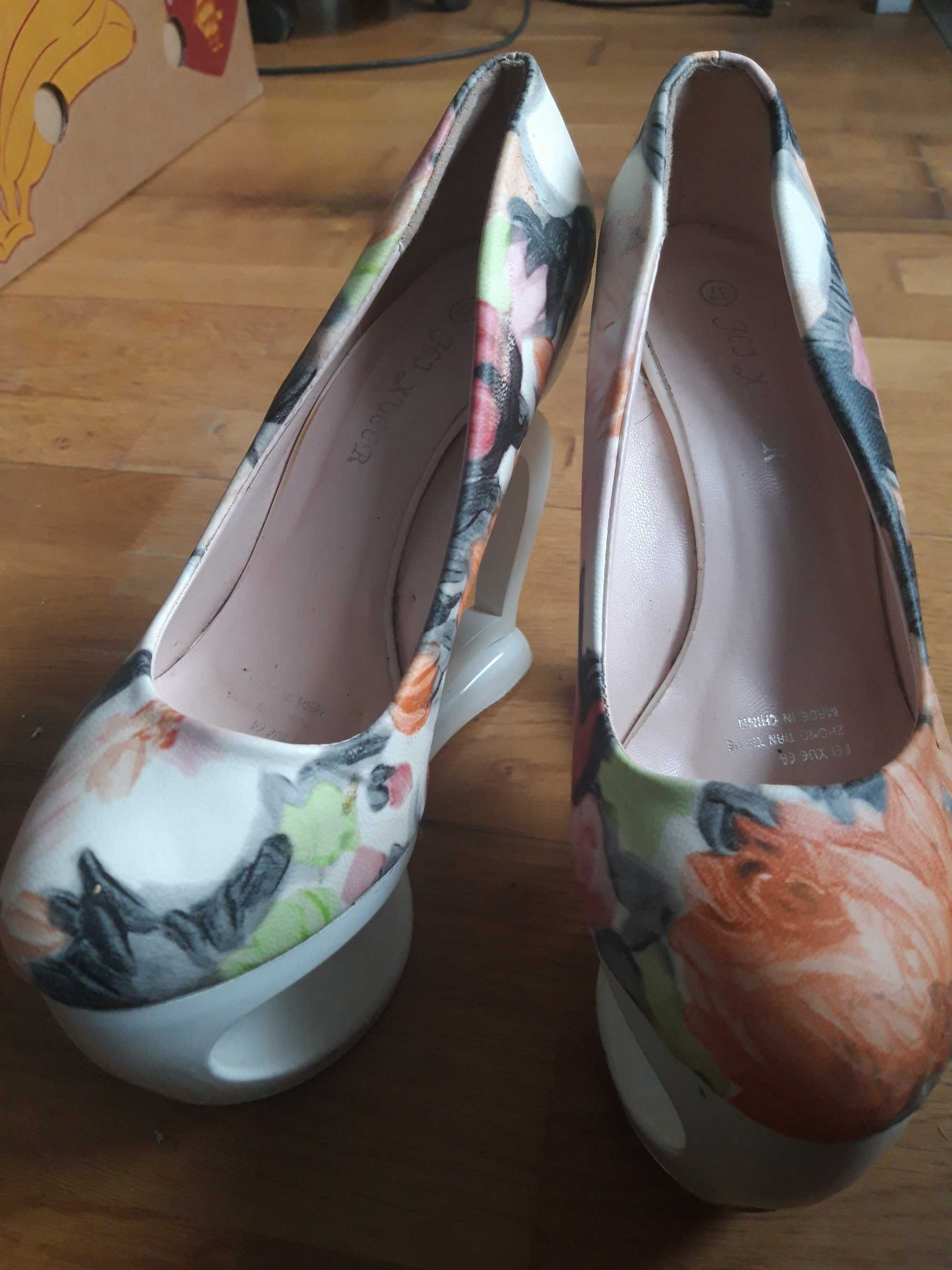 Buty na platformie