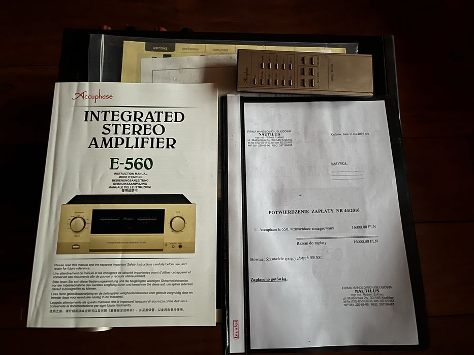 Wzmacniacz Accuphase E550
