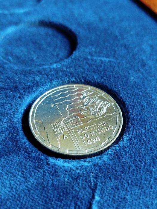 Moeda comemorativa de 200 Escudos- Partilha do Mundo