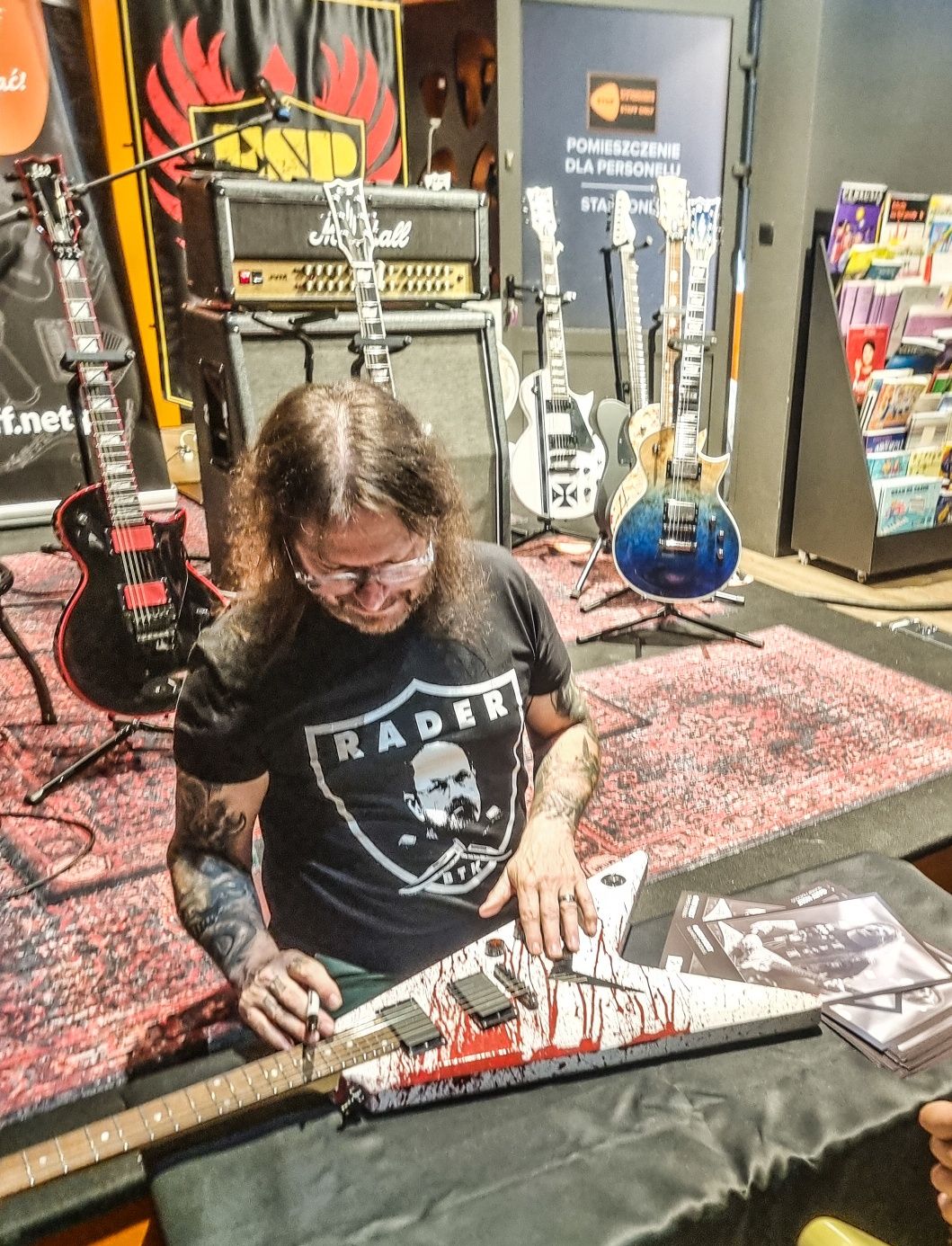 Washburn V Gary Holt signed autograf Custom Belfegor Blood Splatter