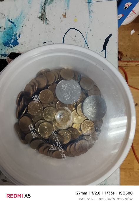 Vendo moedas  meticais