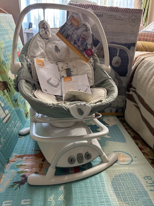 Заколисуючий центр-гойдалка-шезлонг