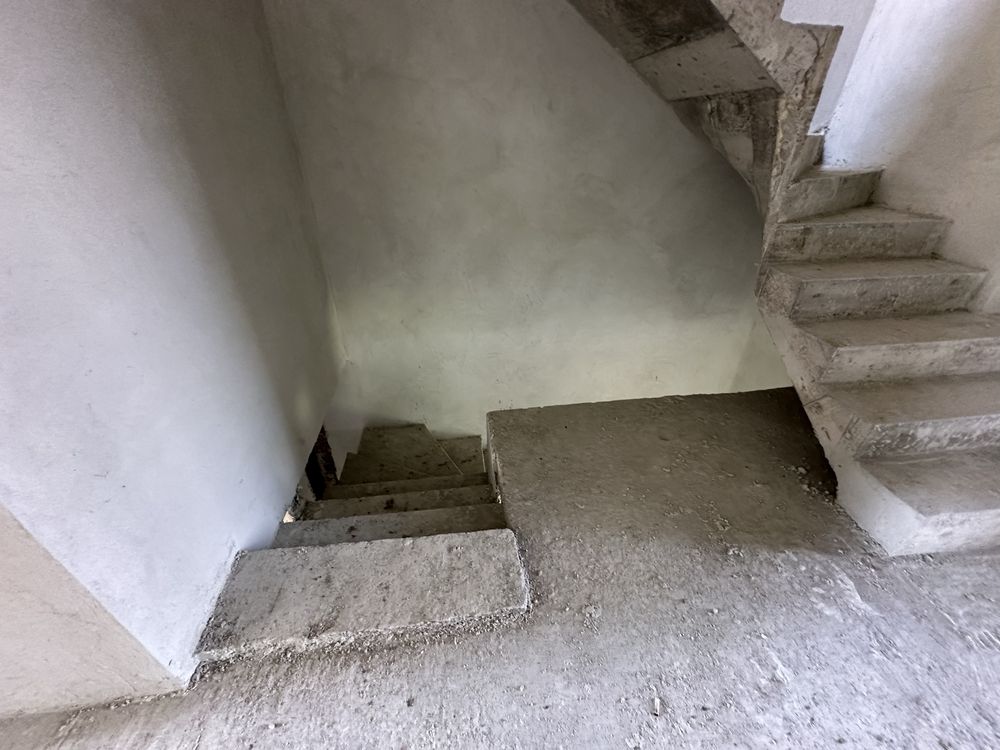 Продаж котеджів у с.Зубра