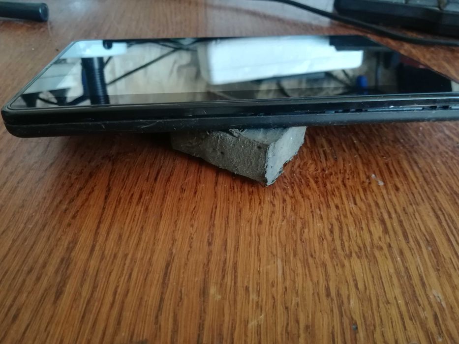 Планшет  Kindle Amazon D01400 не  работает