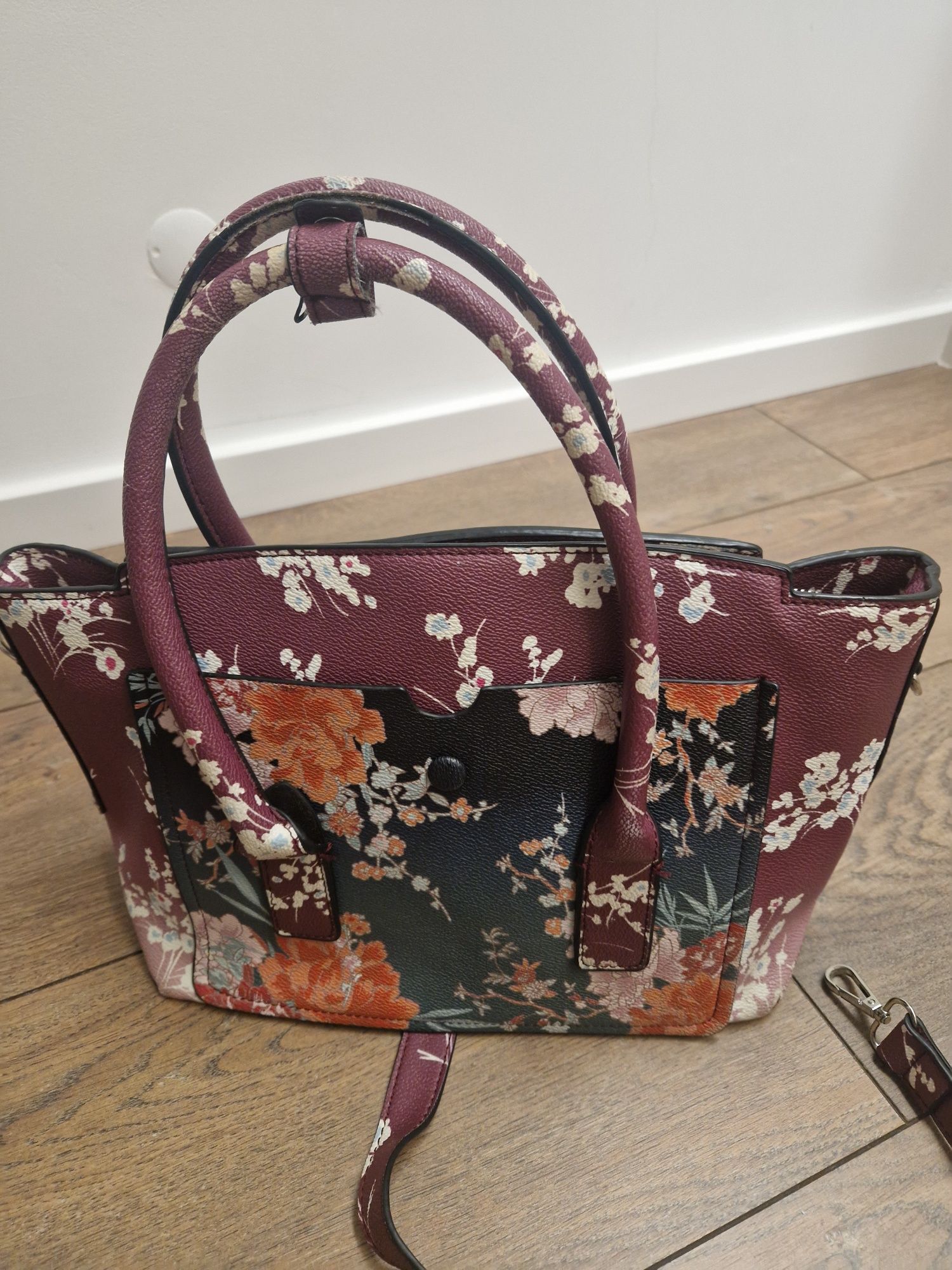 Bolsa parfois bordo com flores