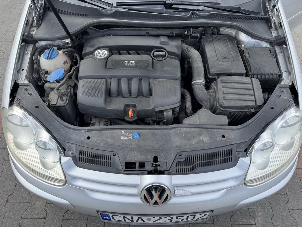 VW Golf V 1.6 MPI