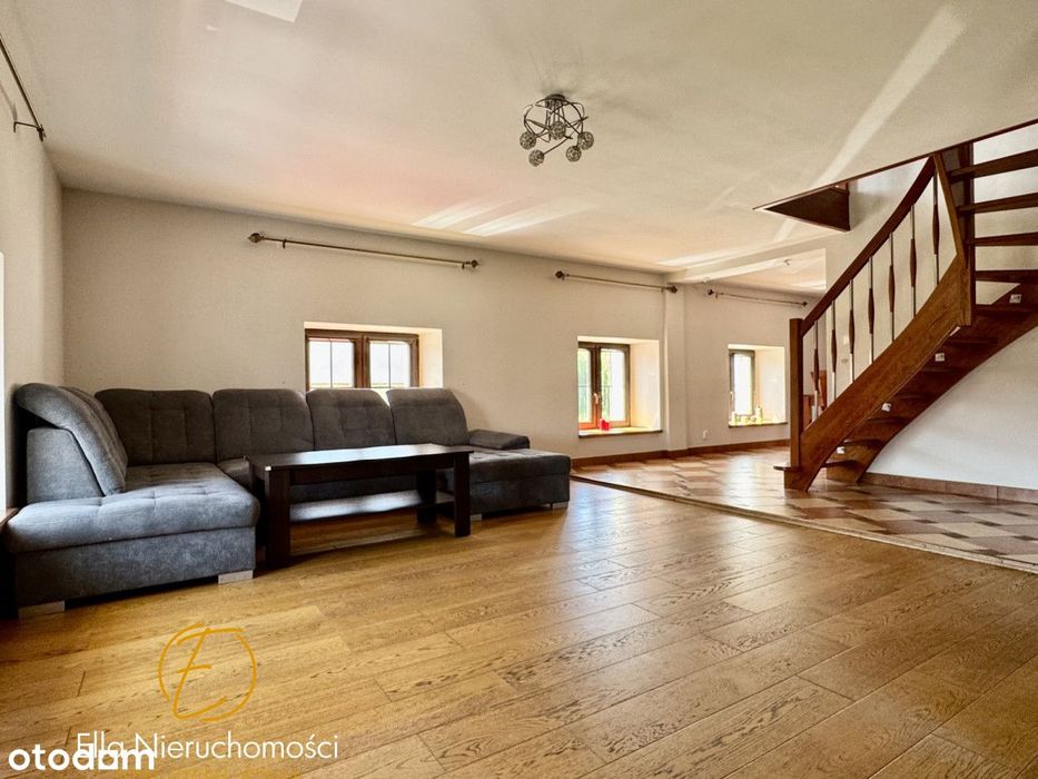 Dwupoziomowe mieszkanie z ogródkiem