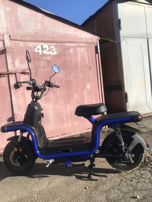 Оренда електроскутера Aima u1s