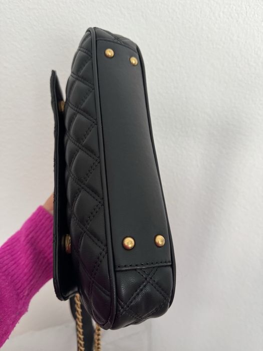 Mala preta da Guess - quase nunca usada - envio por ctt - mnsg privada