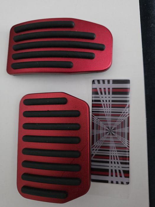 Накладки на педали tesla y 3