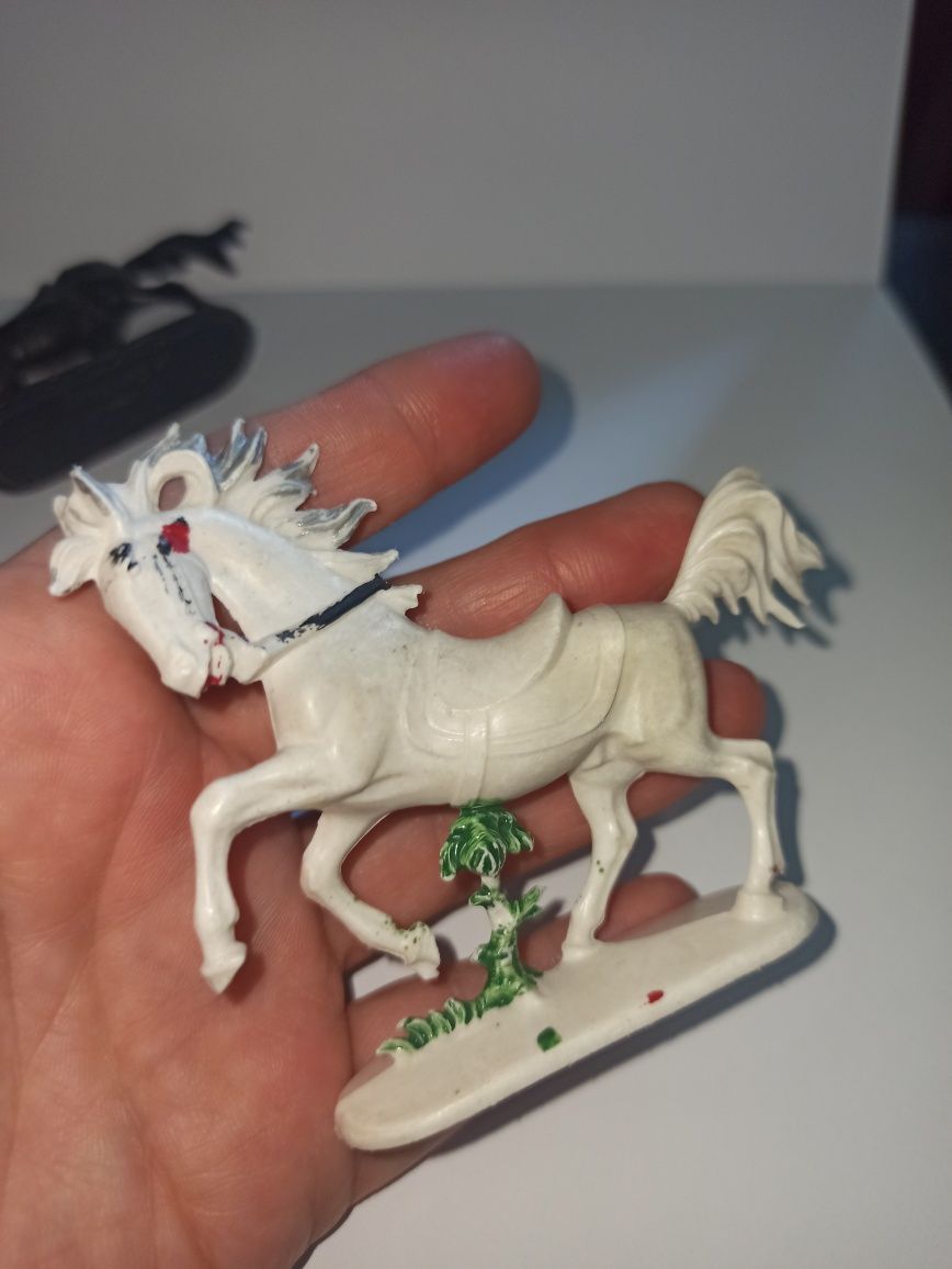 Zestaw dwa koniki koń konik żołnierzyki West Germany PRL vintage