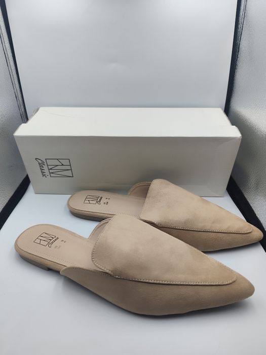 NOWE Damskie kapcie mokasyny wsuwane beżowe rozmiar 41