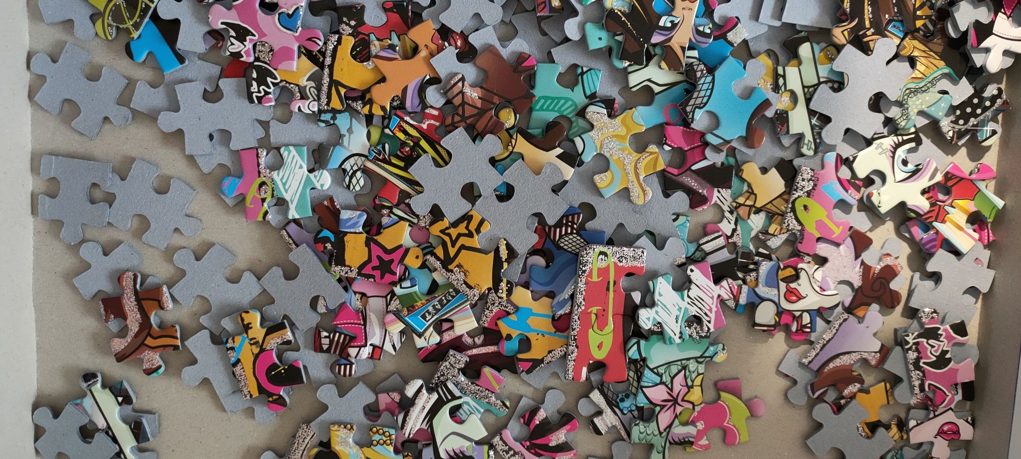 Puzzle Monster High Glitter brokatowe 200 elementów jak NOWE