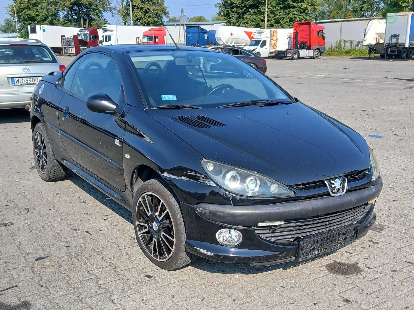 Peugeot 206  Kabrio lekko uszkodzony. Ew. na czesci.