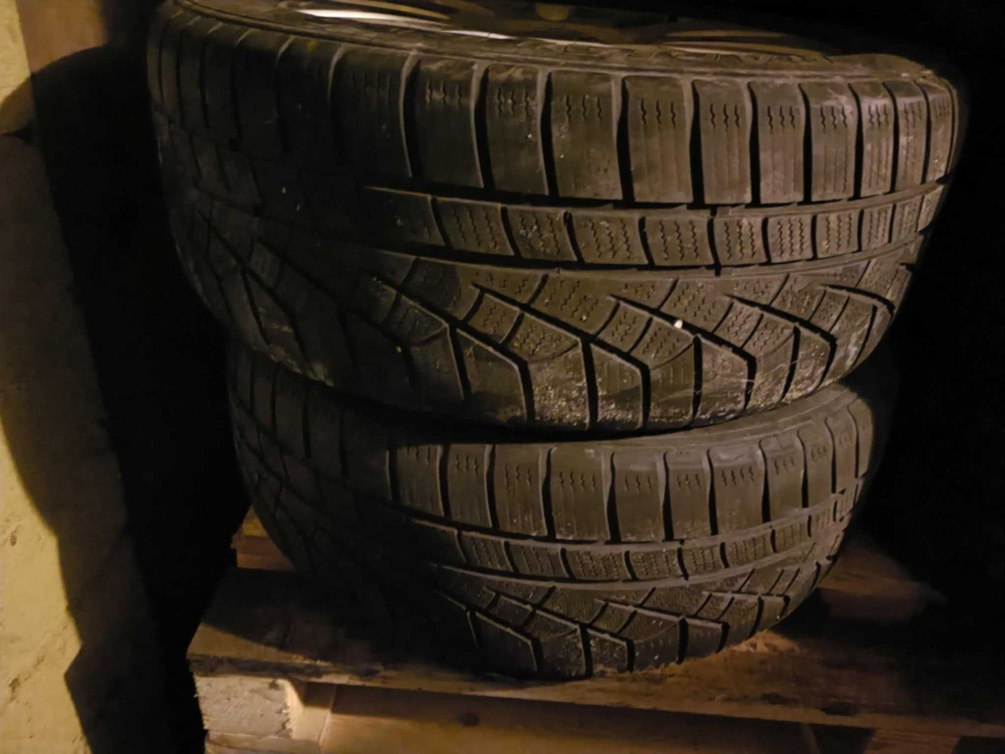 Felgi Audi A4 z oponami zimowymi 5x112 R16