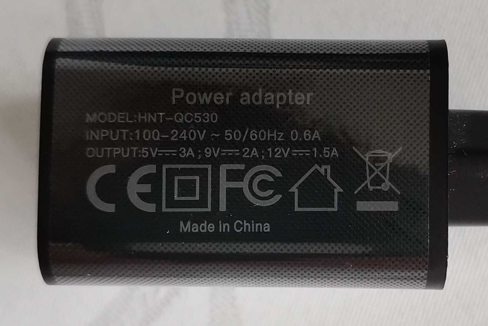 Za pół ceny! | Uniwersalna ładowarka QC 3.0 | HNT-QC530 | Quick Charge