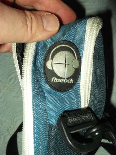 Vendo sacola multifunções da Reebok, em muito bom estado!