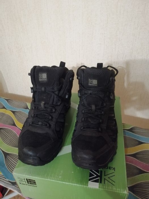 Продам зимові чоловічі ботинки