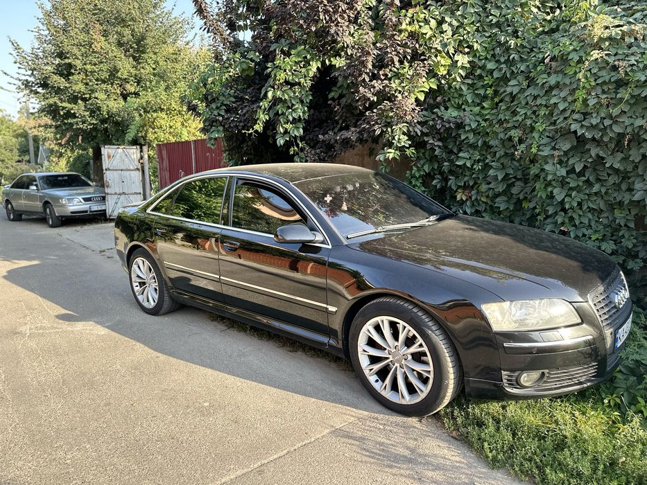 Продам Ауди A8 D3