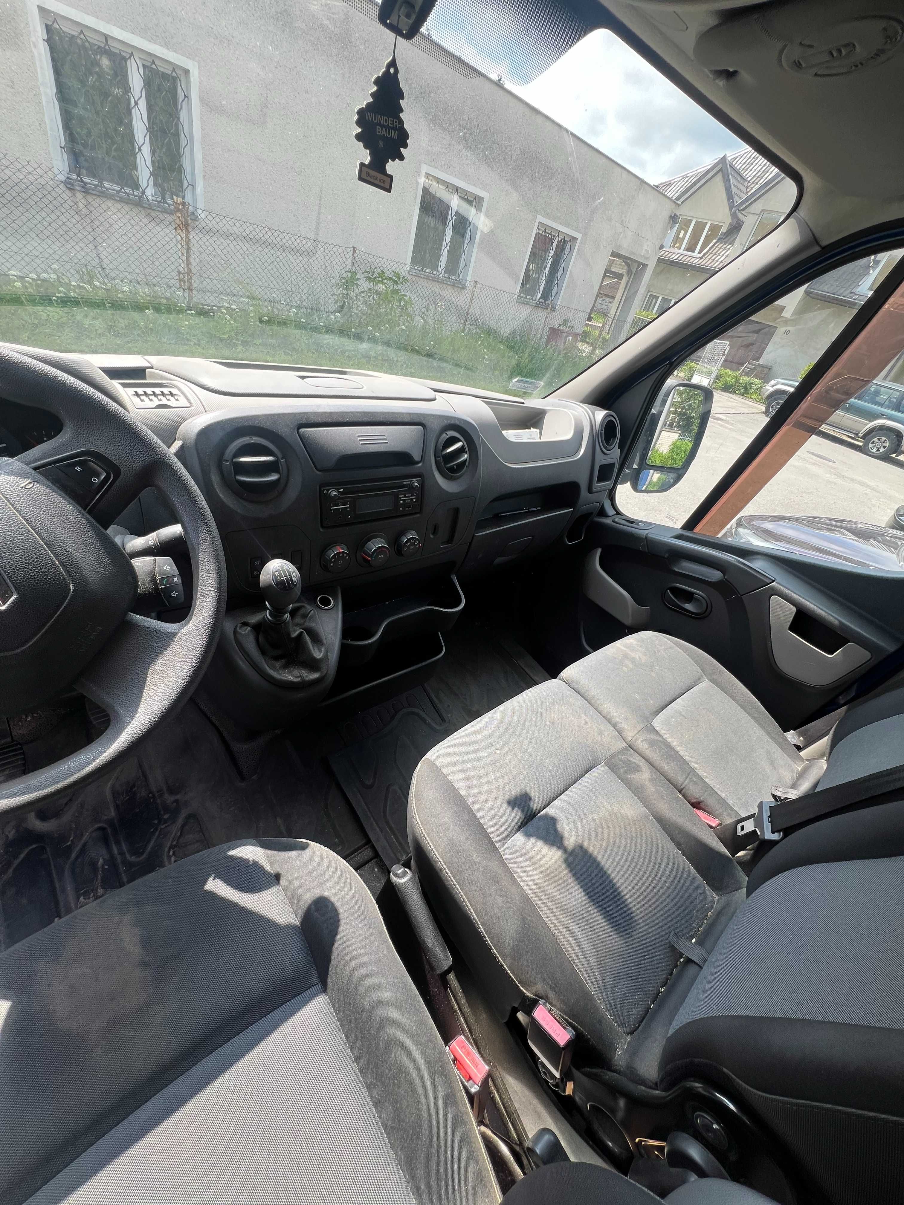 Syndyk sprzeda pojazd marki Renault Master