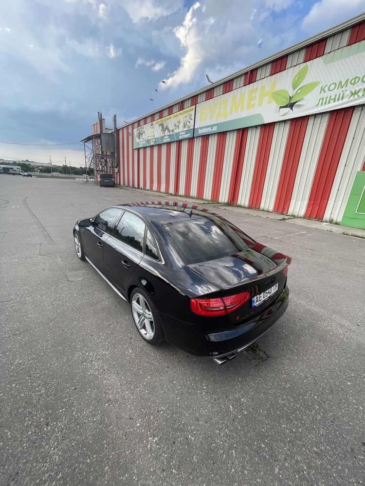 Продам Audi s4