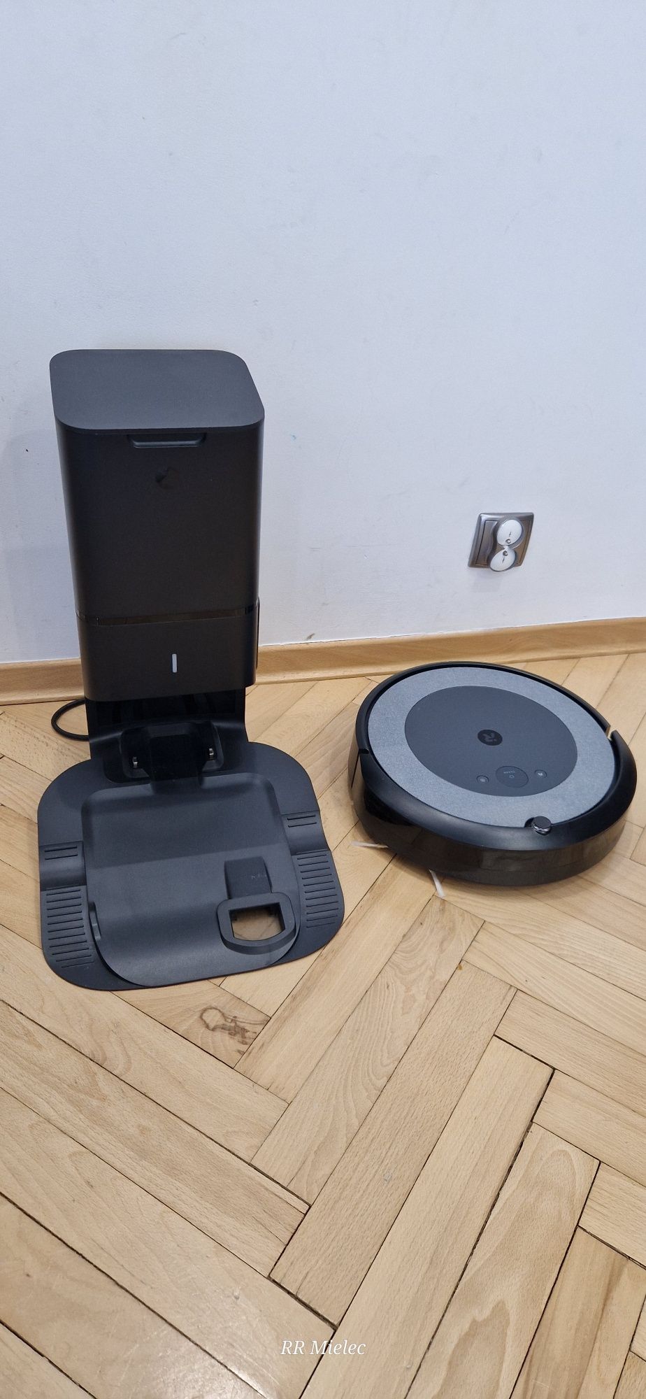 Robot sprzątający IROBOT Roomba i3+ (i355640)