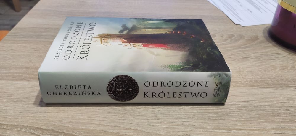 Odrodzone królestwo Elżbieta Cherezińska