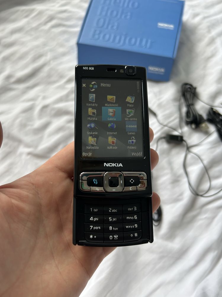 Nokia N95 8GB stan idealny jak nowa zestaw bez simlocka