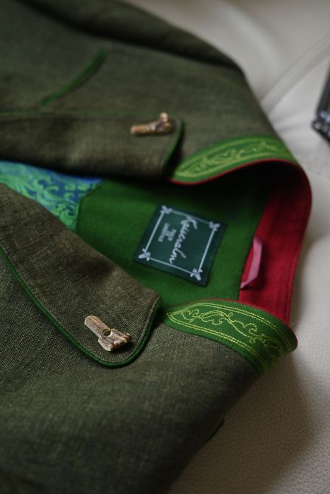 Чоловічий льняний піджак, зроблений в Австрії (розмір L)