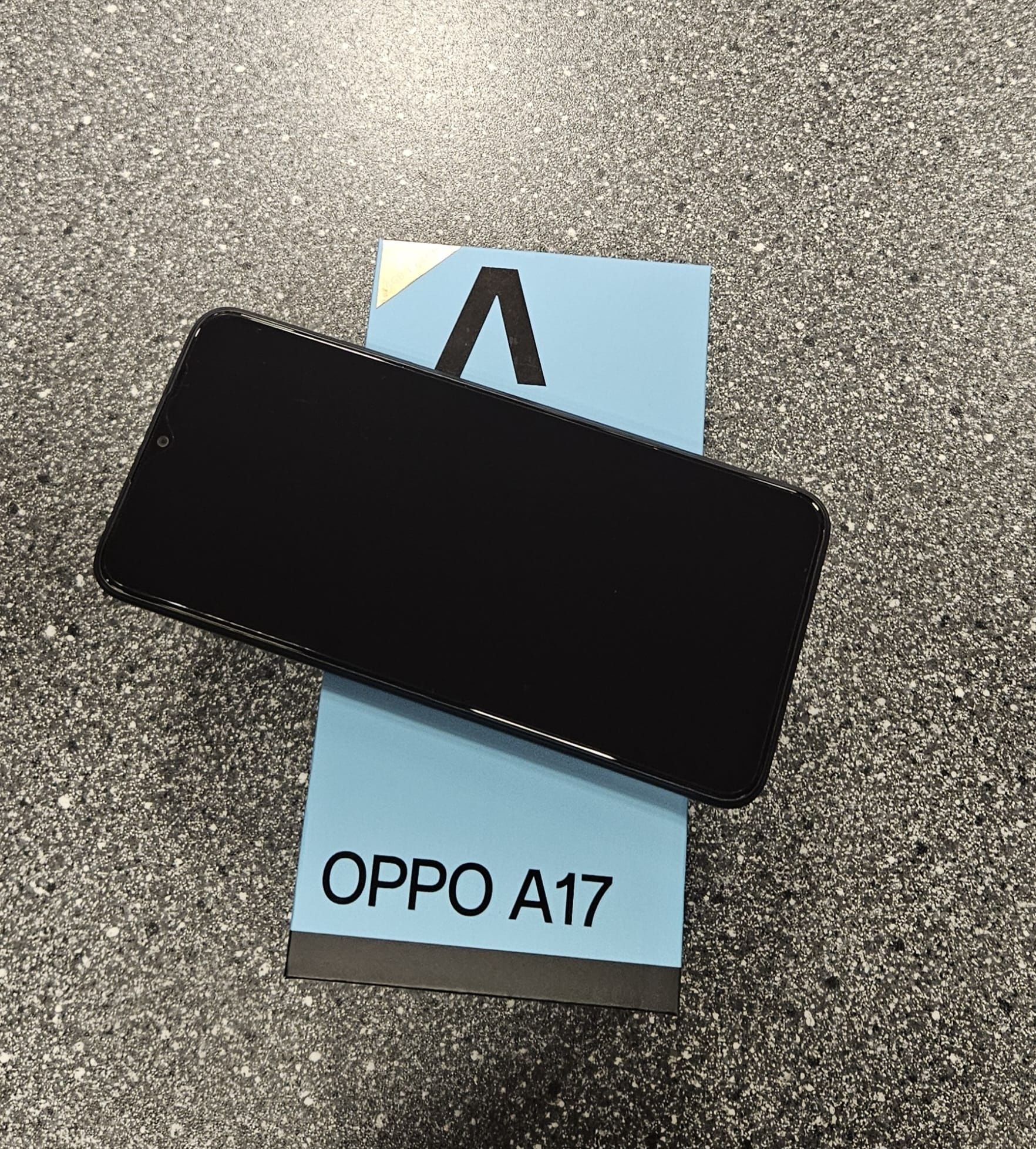 Telefon Oppo A17