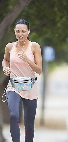 Saszetka na ramię biodra holograficzna nerka srebrna B135