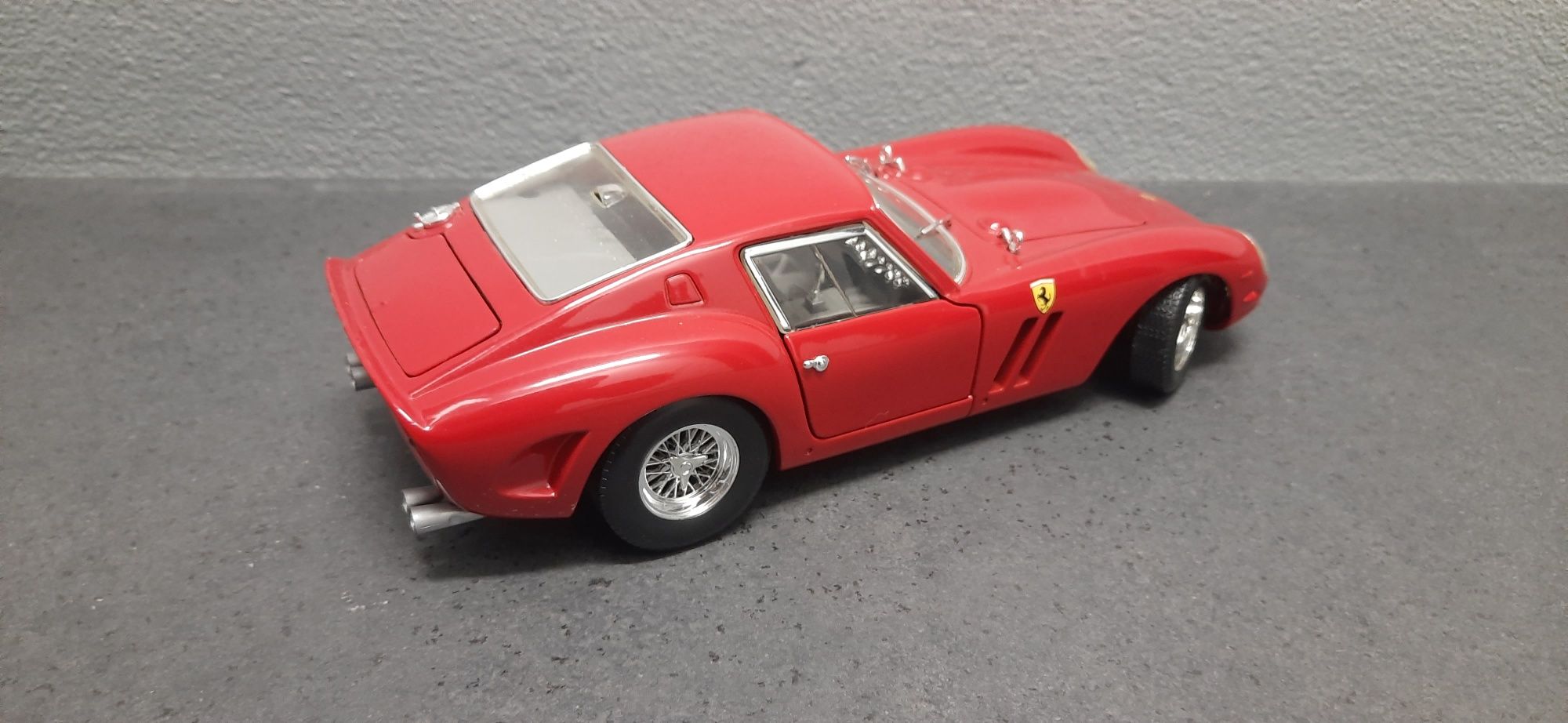 Ferrari 250 GTO 1:18 Hot Wheels