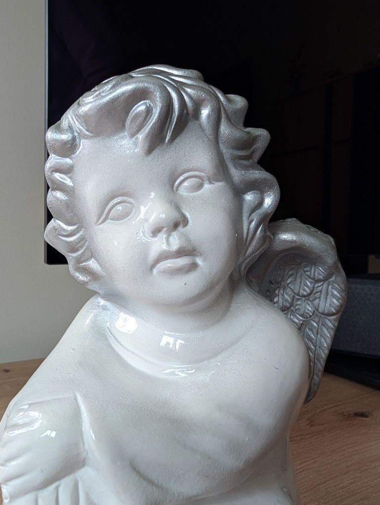 Anjo decorativo em cerâmica