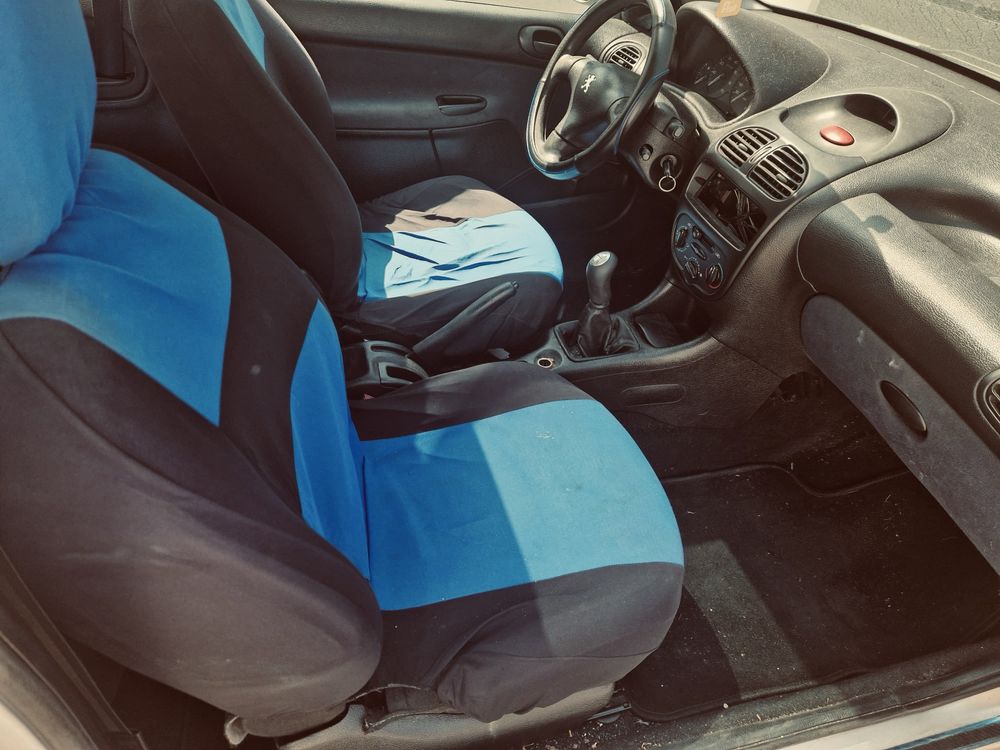 Peugeout 206 1.1cc